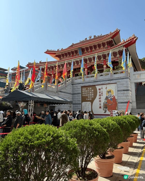 同朋友一齊去拜神，發現原來新界區嘅寺廟遊客少好多，可以舒舒服...