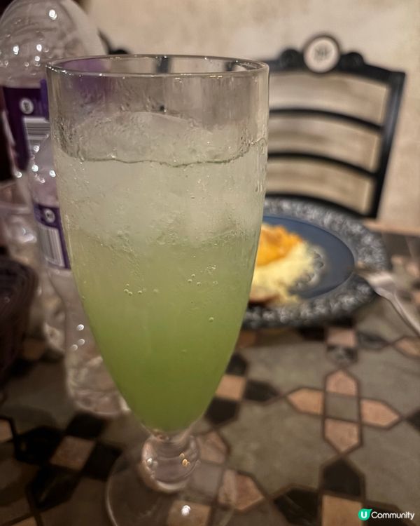 去迷離莊園食嘢🥰 最緊要係有得喺VIP 位睇煙花🎆😍