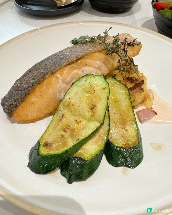 放鬆聚會好去處 🥂  

約咗幾個朋友傾計放鬆,大家都投票揀