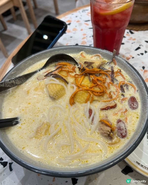 📍旺角 春城銅鍋米線🍜 豬扒酸辣米線🥢