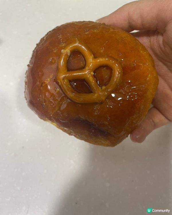 Pinky Bakery冬甩 遊客熱捧但⋯⋯