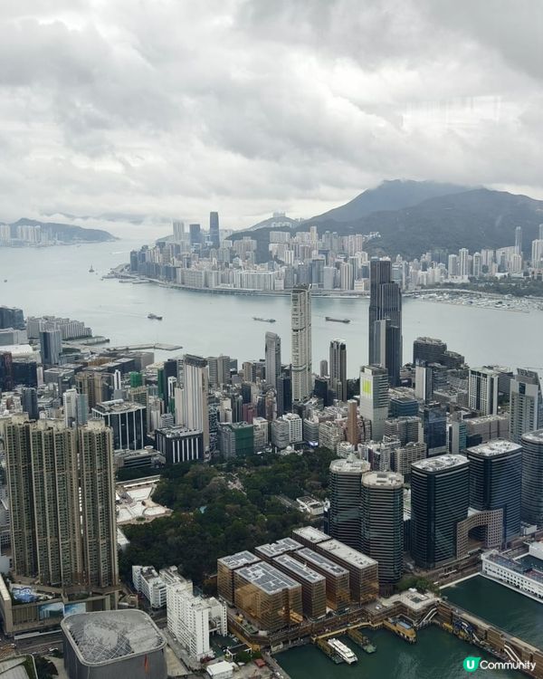 The Ritz-Carlton Café 103