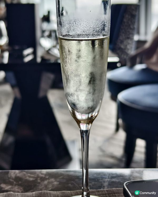 The Ritz-Carlton Café 103