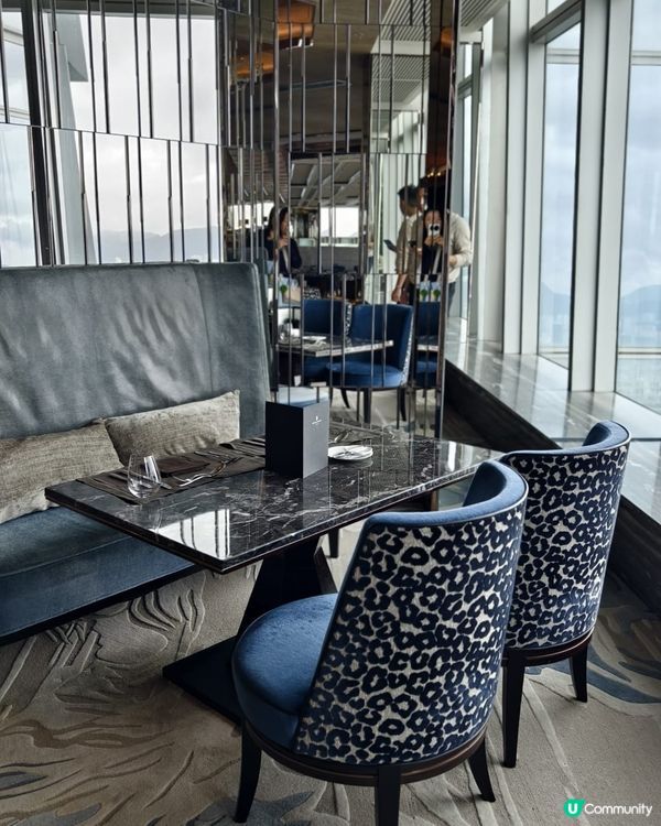 The Ritz-Carlton Café 103