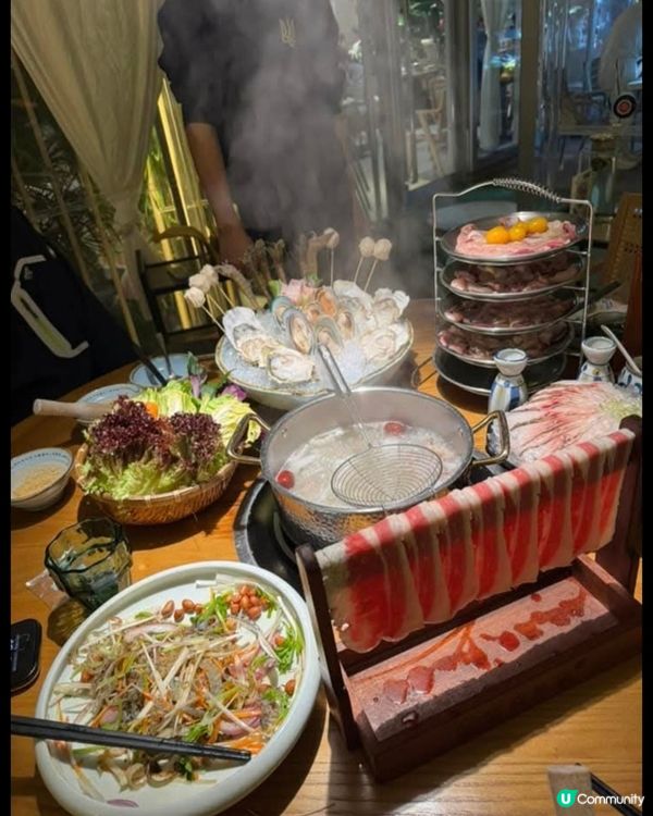 好味道😋藍波斯菊鲜湯火鍋