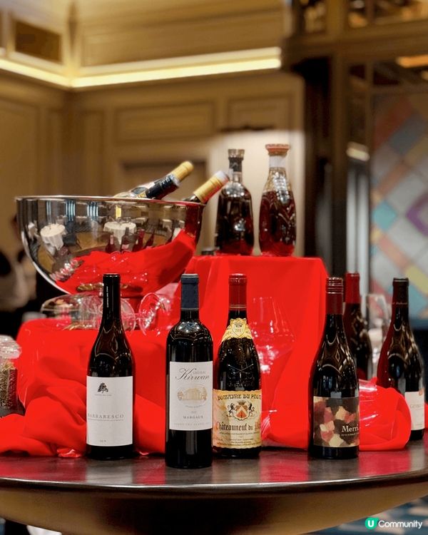 灣仔最美西餐廳！前身係張敬軒嘅仙后餐廳～新店保留彩色玻璃天花...