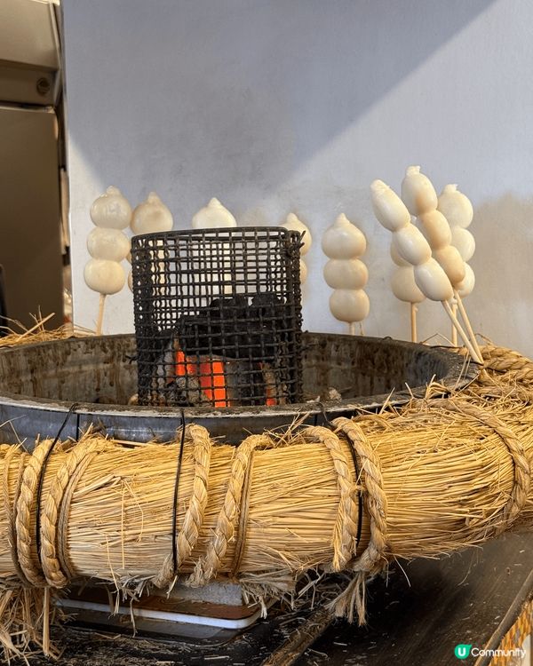 呢度係河口湖嘅天上山公園，要先搭纜車前往，一路盪千秋一路望住...