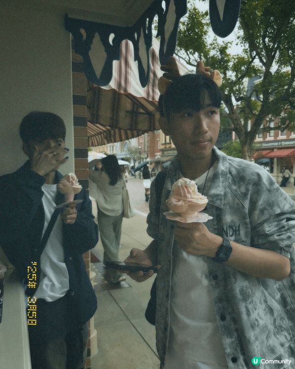 Different Day and night at Dis...