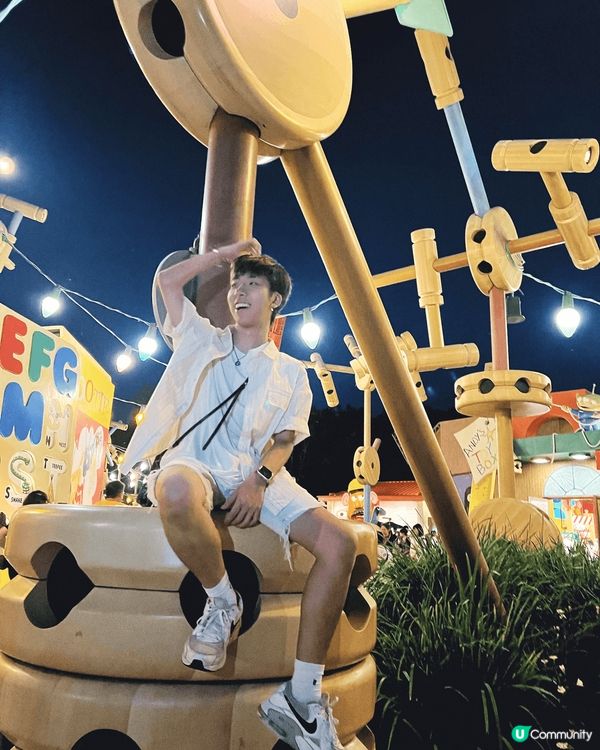 Different Day and night at Dis...