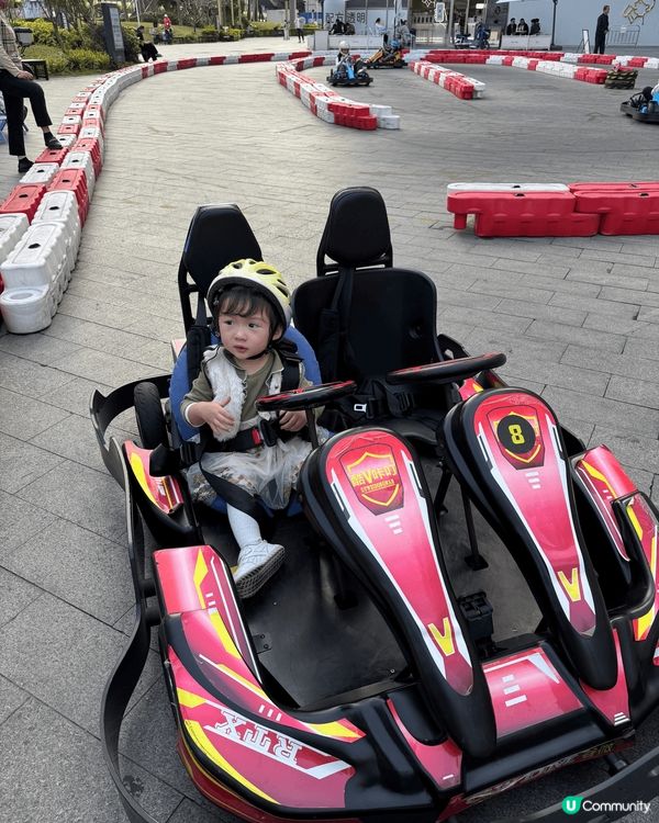 去左大陸嘅龍崗恒麟中心广场位置有室外卡丁車玩，兩歲嘅小朋友家...