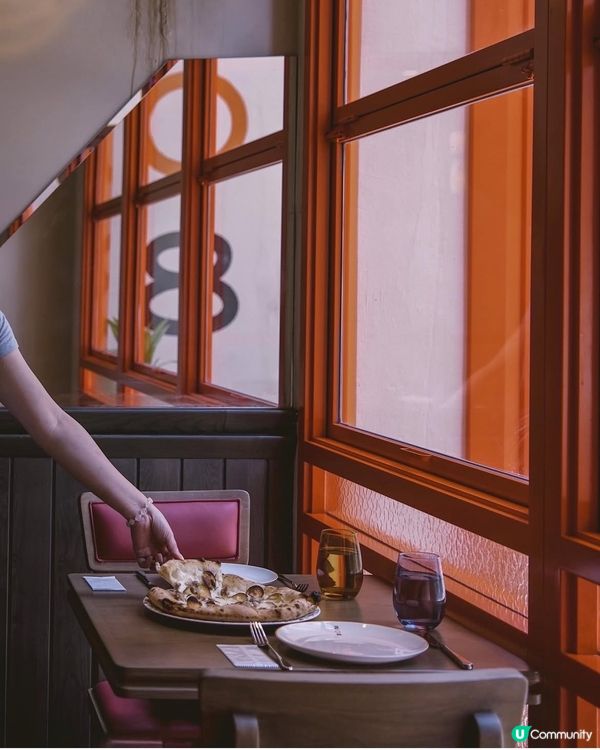 橙色門口的意大利菜