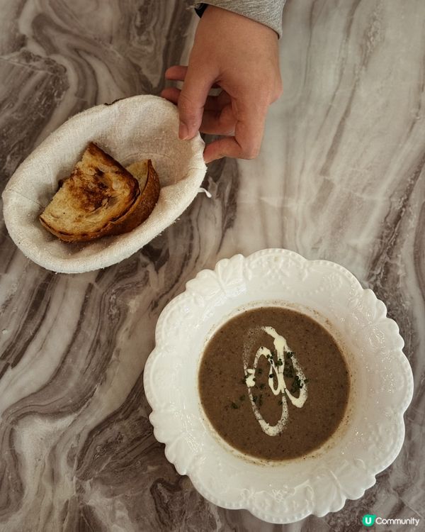 Royal Inn新出的2人海鮮拼盤Dinner Set🙂‍↔️