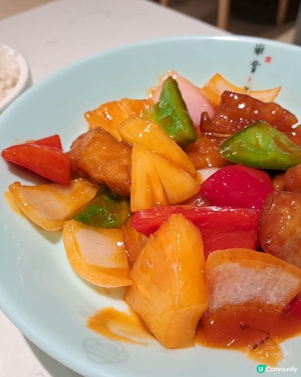 酸菜魚配咕嚕肉做午餐