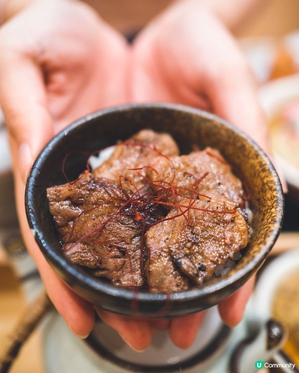 一次過品嘗8款日式蓋飯