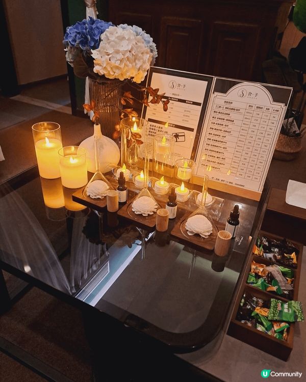 深圳現在到處都是現代化建築，並且四週都有時尚獨特既設計，行得...