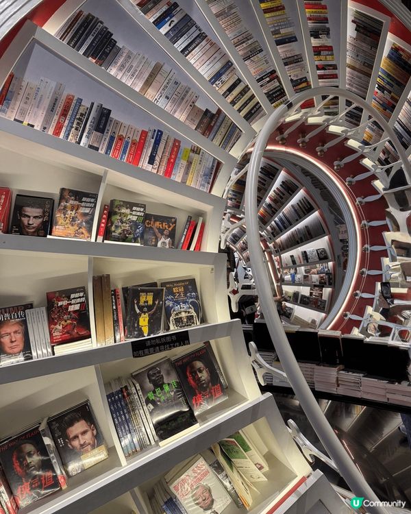 深圳書城-真的是個打卡好地方又可看看書和吃東西！