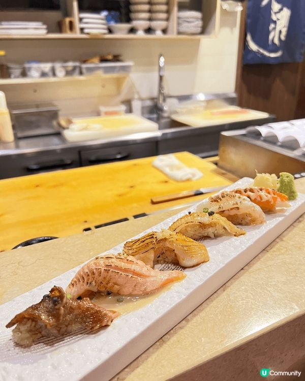 入到去座位好寬敞，仲有包廂，嘢食種類多，有刺身、壽喜燒、鍋類...