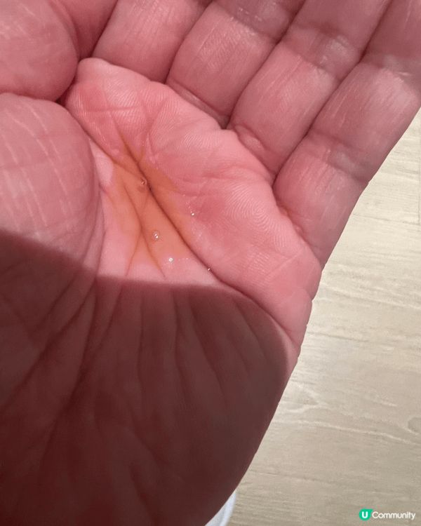 平時我好少塗精華，原因係覺得精華比較笠身，攪到皮膚不舒服，但...