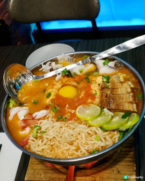 一行10人食尖沙咀泰國菜🇹🇭 Milu Thai