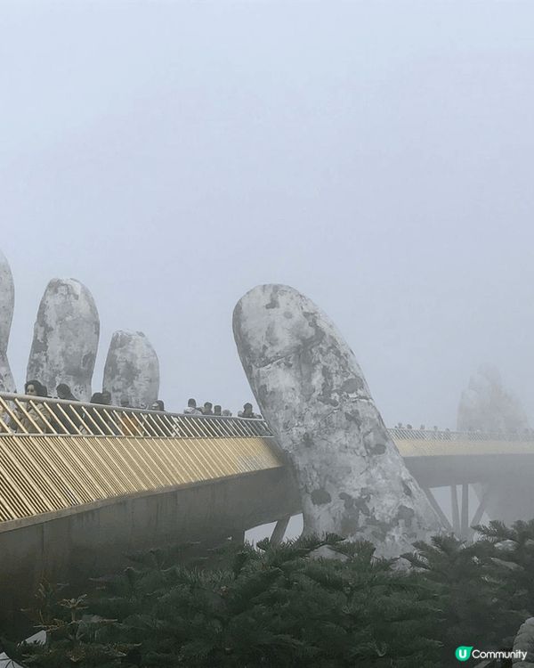 位於越南峴港的巴拿山，絕對是一個很值得去的打卡熱點，身處在迷...