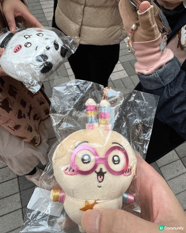 1.去旅行一定會帶小八 因為佢識影相
