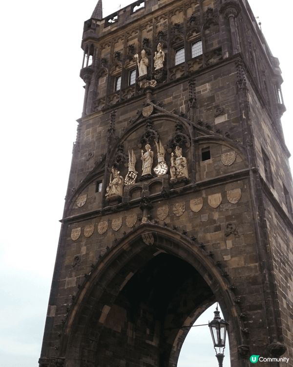 位於捷克的天文鐘，一個獨一無二的鐘表後，有著一個可悲的故事，...