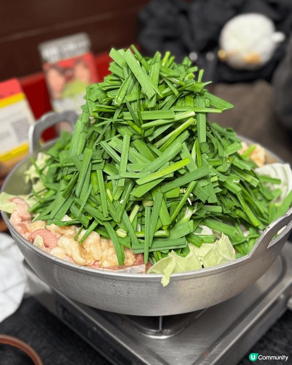 去福岡一定要試最出名嘅牛腸鍋，今次去左間百年老店，睇到都已經...