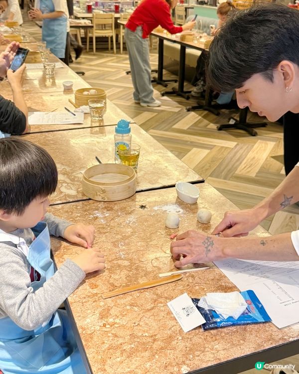 #小陳帶你玩盡香港本土職業體驗#小小點心師#唐宮小聚