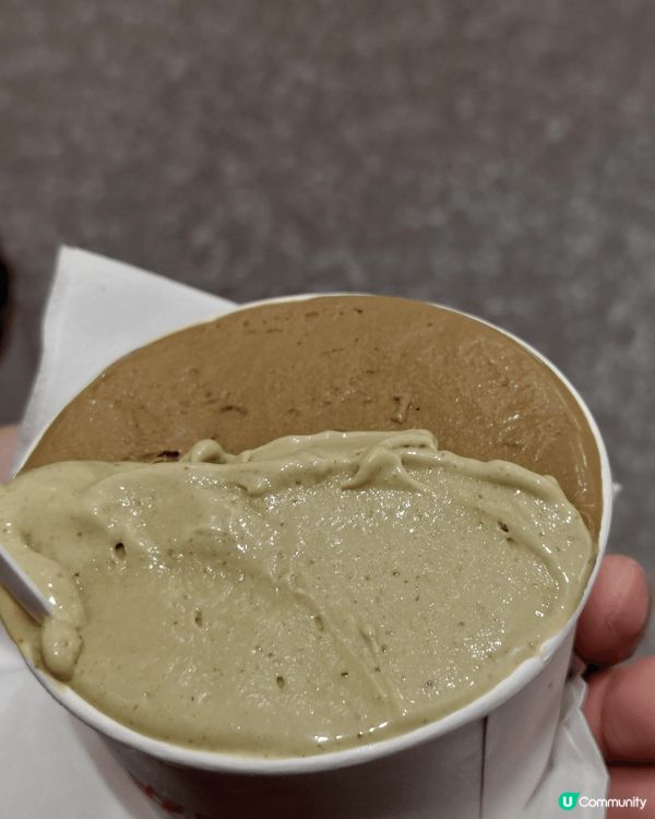 最近試食了一間意大利雪糕，口味非常特別，是橄欖油，雪糕口感棉...