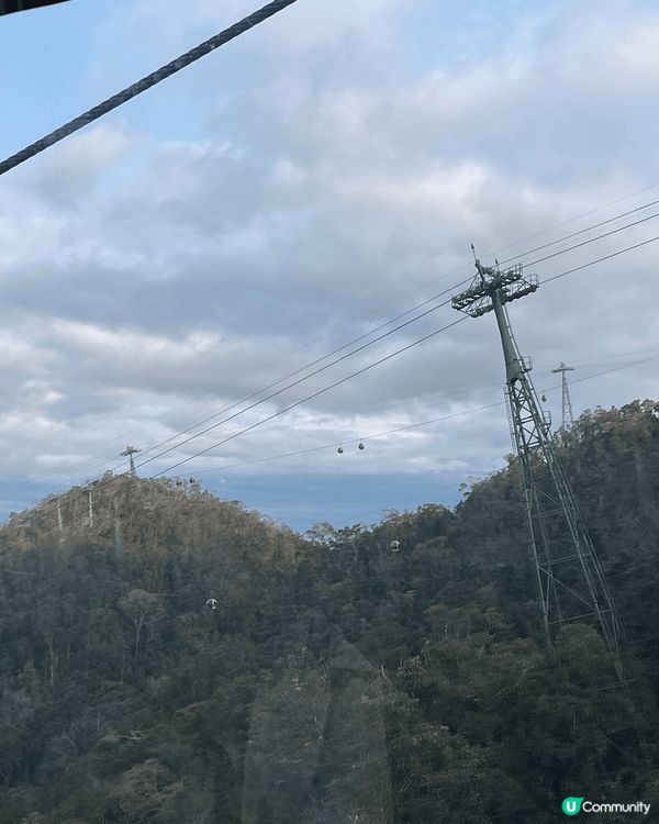 越南巴拿山，搭纜車上去 海拔1500 好高