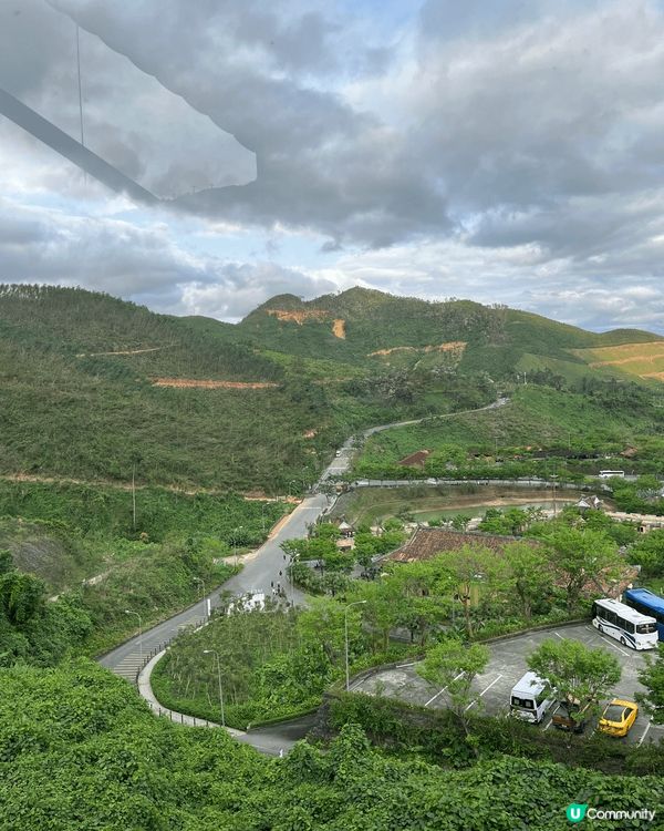 越南巴拿山，搭纜車上去 海拔1500 好高