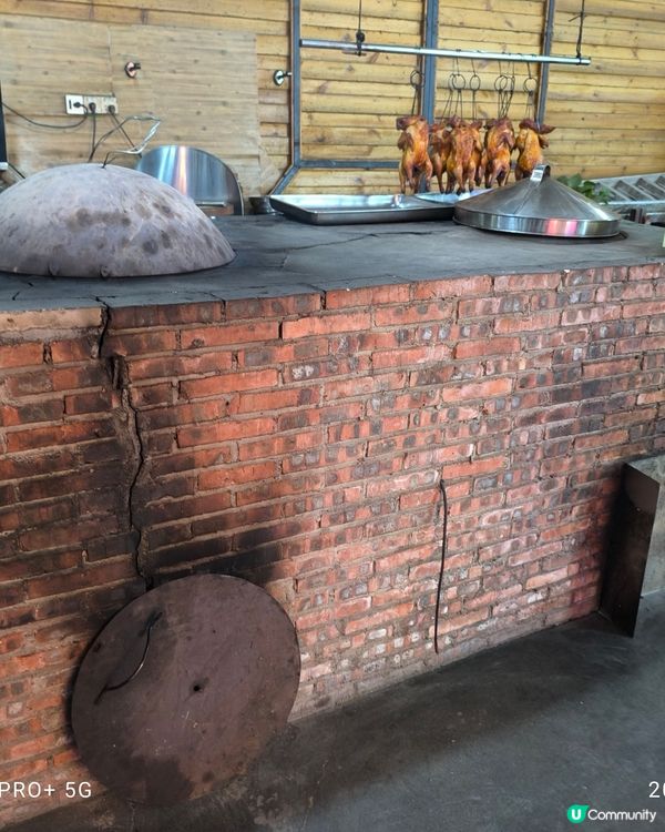 八畝八土灶農莊很有風味