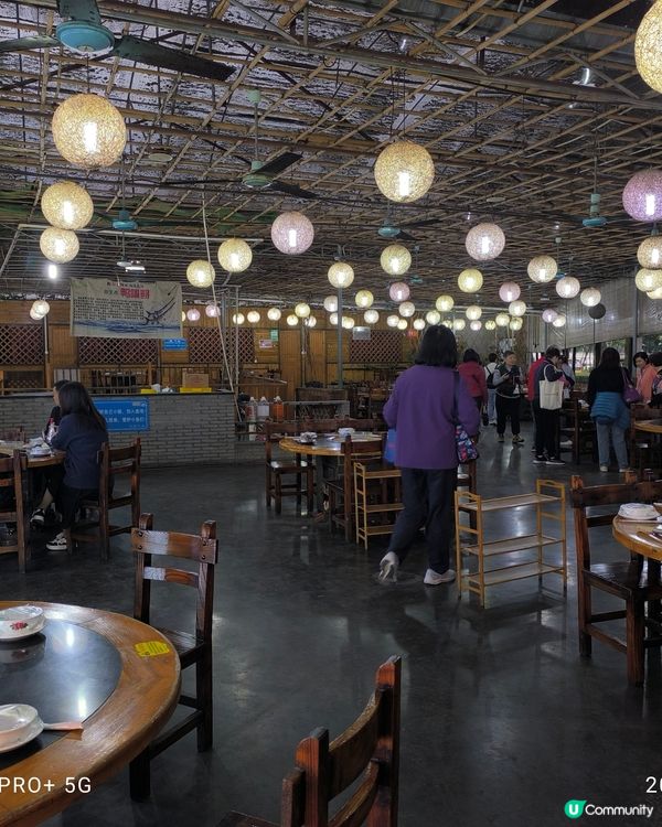 八畝八土灶農莊很有風味