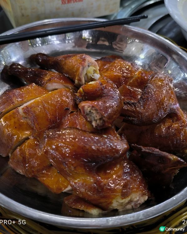 八畝八土灶農莊很有風味