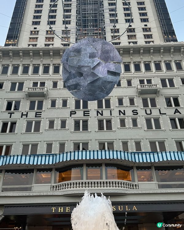 《月虹》(Lunar Rainbow)