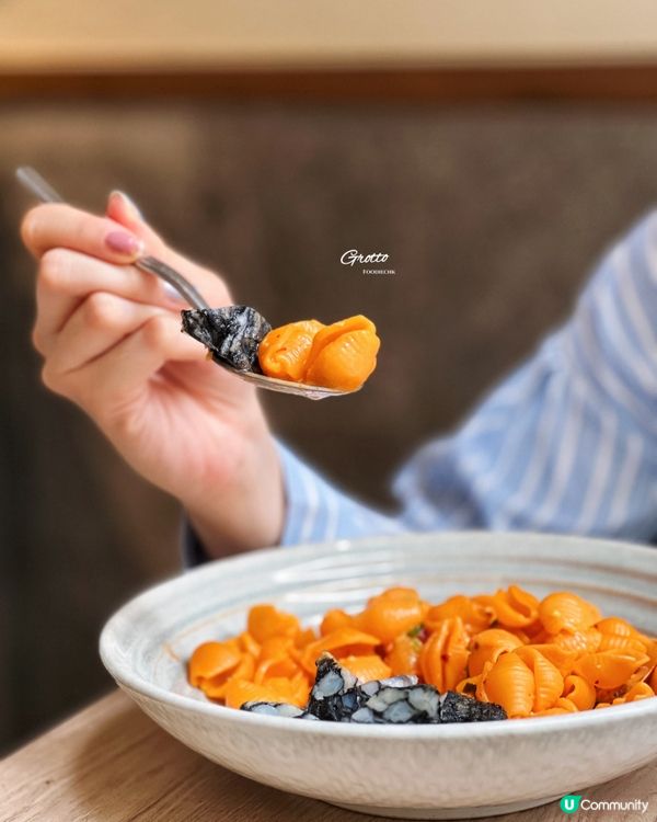 Pet  friendly🐶甜品不錯的藍色拱門打卡Cafe