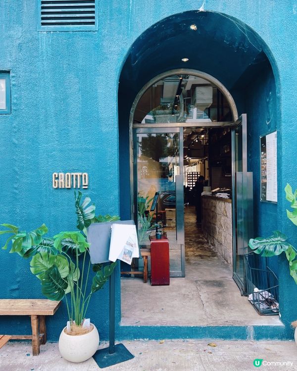 Pet  friendly🐶甜品不錯的藍色拱門打卡Cafe