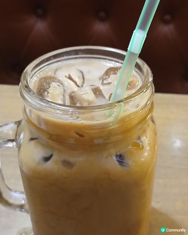 三文魚手捲、吉豬拉麵