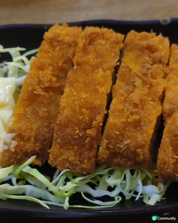 三文魚手捲、吉豬拉麵