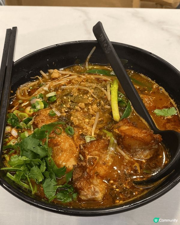 去左米線之都荃灣食米線，特製豬扒配麻酸辣湯底好好食呀