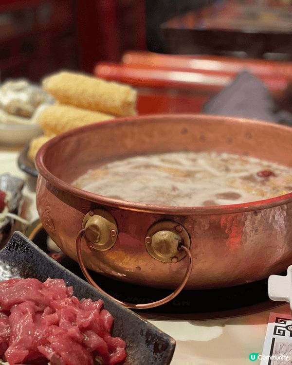 紅燈籠高掛，穿越古風時空：打卡怡紅院火鍋盛宴！ 📍怡紅院火鍋...