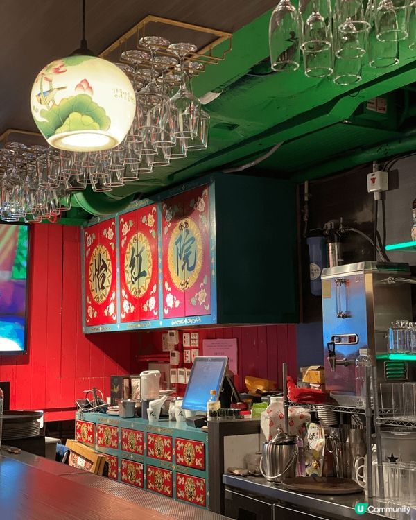 紅燈籠高掛，穿越古風時空：打卡怡紅院火鍋盛宴！ 📍怡紅院火鍋...