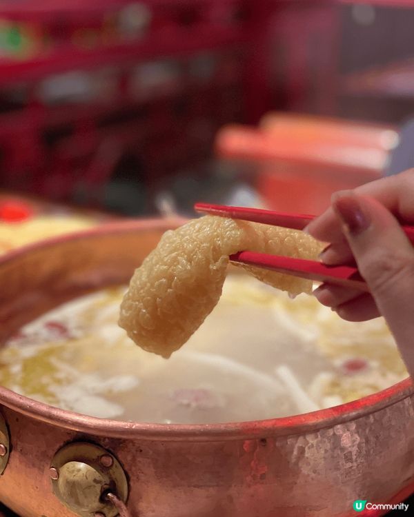 紅燈籠高掛，穿越古風時空：打卡怡紅院火鍋盛宴！ 📍怡紅院火鍋...