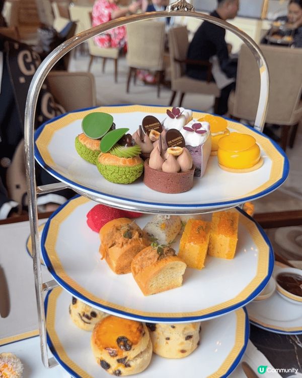 半島酒店hightea😘😘仍然高質，最鍾意雞肉酸瓜三文治，s...