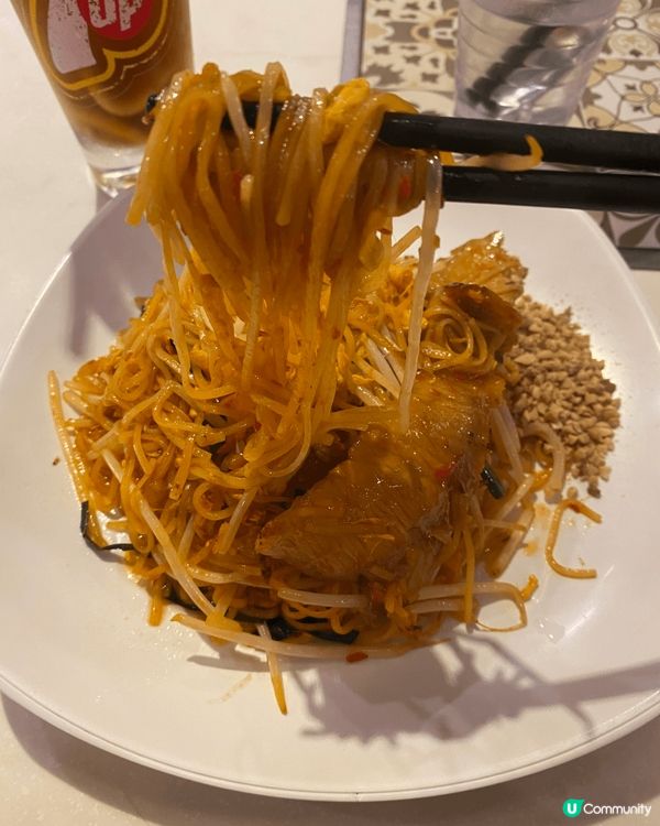 今日食左一間好地道嘅泰國餐