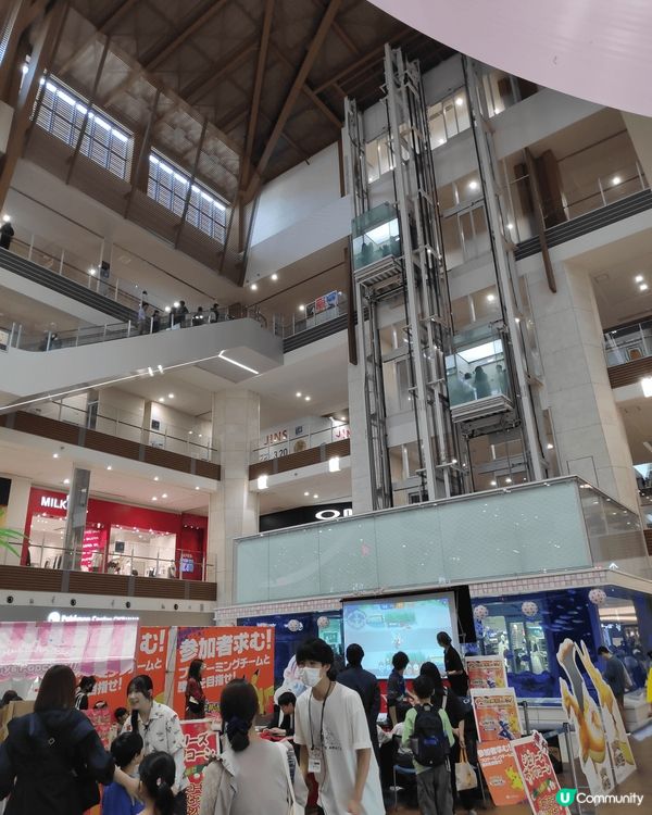 Pokémon center okinawa可以購買到大量寵...