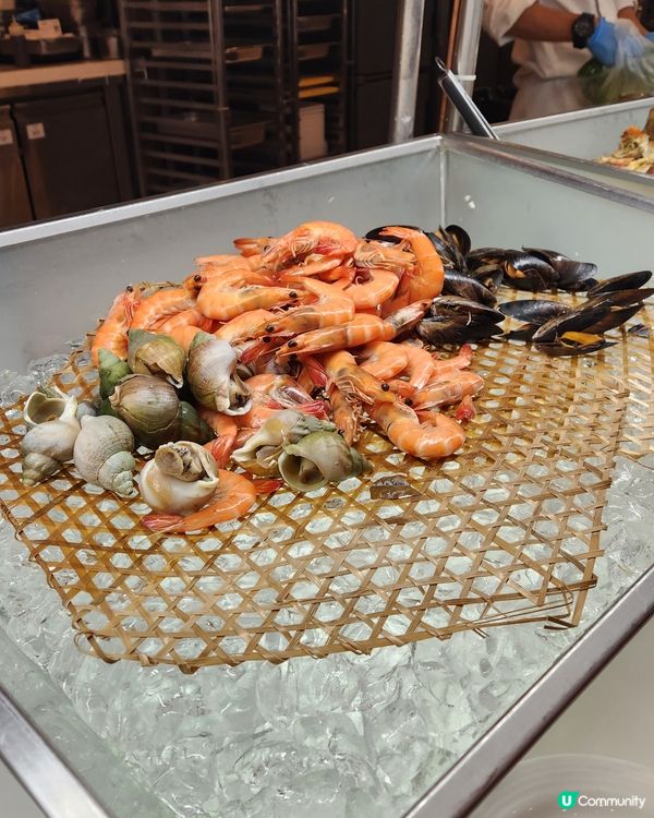 港島海逸君綽自助餐 😋😋