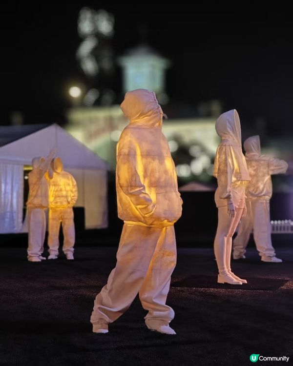 黃玉龍 x《UPWARD》原創藝術展覽登陸中環海濱,白天的連...