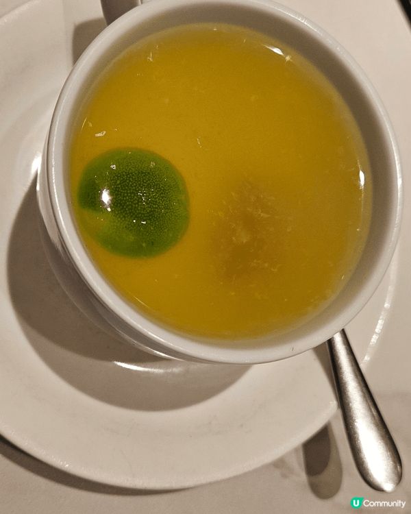 上環龍邦茶餐廳燒臘真係食好過其他米芝蓮嘅多多聲 每次去食燒鵝...