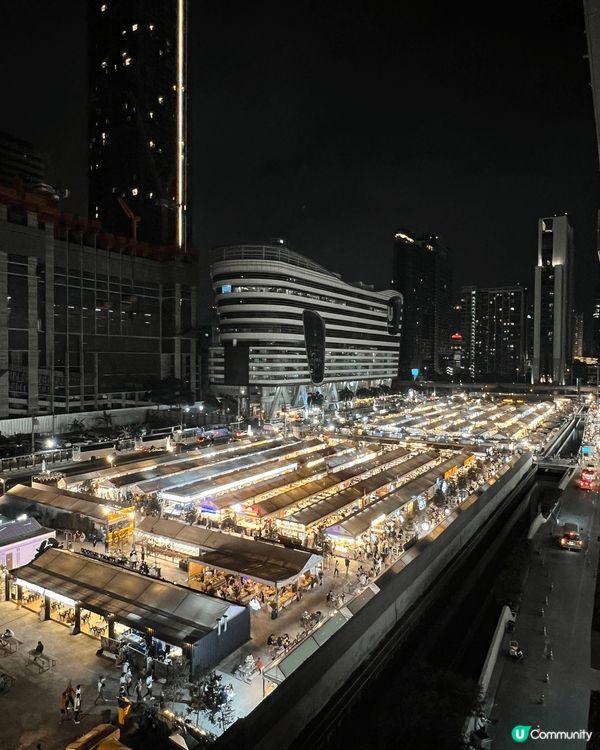 係曼谷越嚟越精彩嘅Jodd Fairs夜市